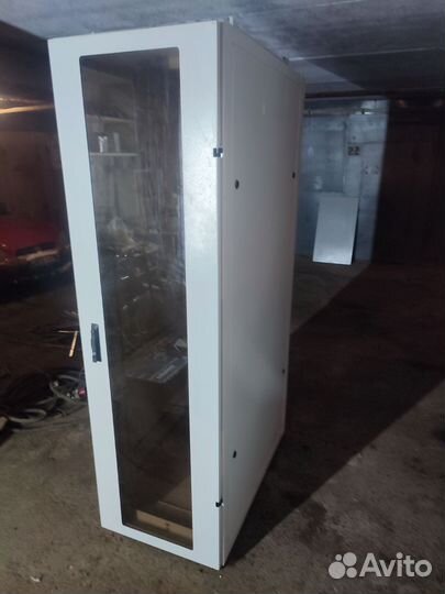 Шкаф серверный