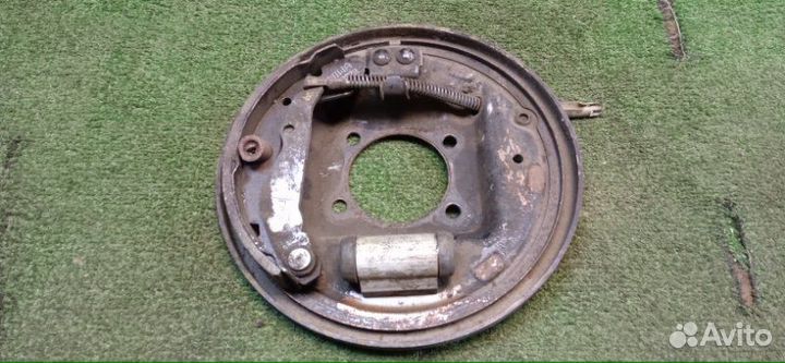 Щиток тормозного механизма задний левый Chevrolet