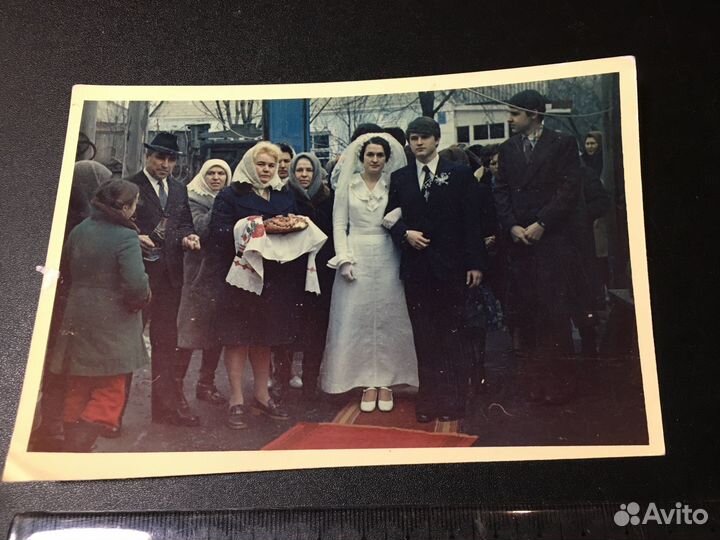 Свадьба жених и невеста каравай одежда фото СССР
