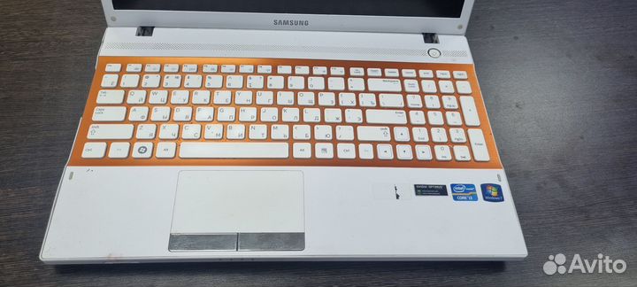 Ноутбук samsung