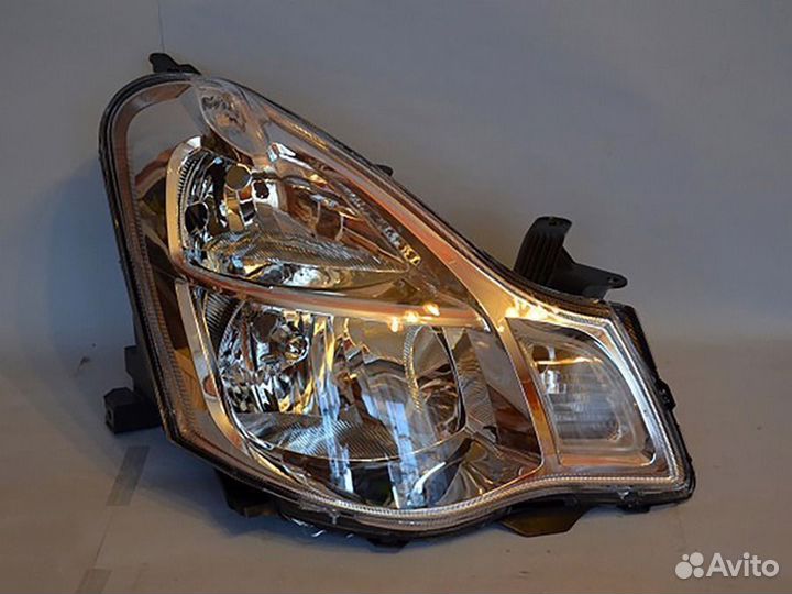 Фара передняя правая Ниссан Альмера g15 2012 - нв