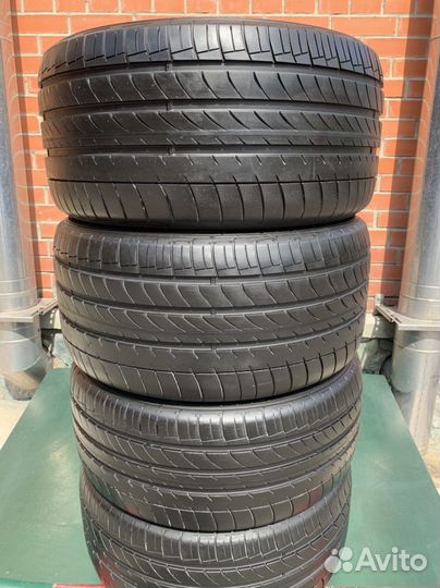 Dunlop SP Sport Maxx GT 275/40 R20 и 315/35 R20 106W