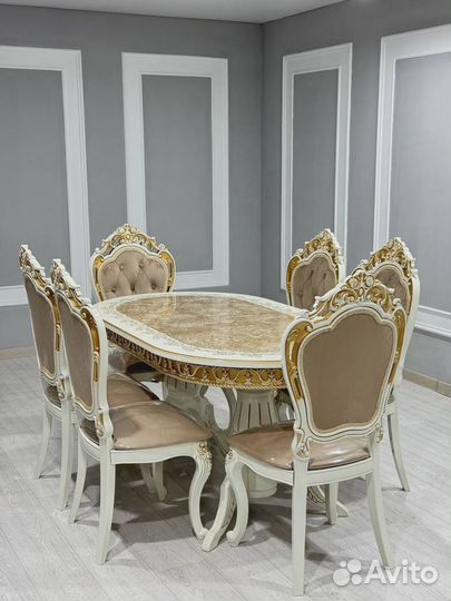 Кухонный стол и стулья в комплекте сурен