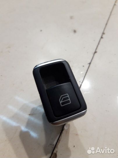 Кнопка стеклоподъемника (задняя, правая)