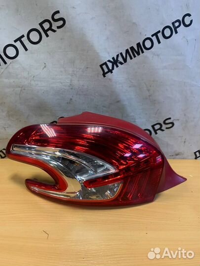 Левый задний фонарь Peugeot 208 хэтчбек
