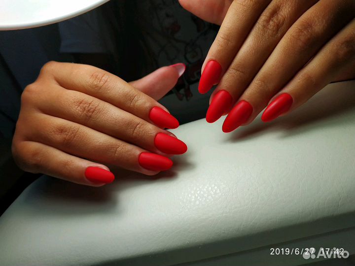 Укрепление, наращивание ногтей, маникюр.Центр