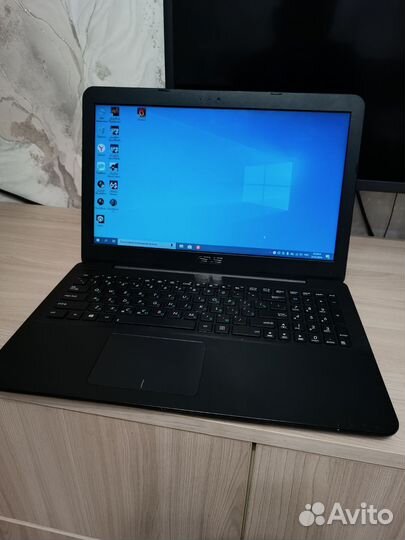 Ноутбук asus x555d