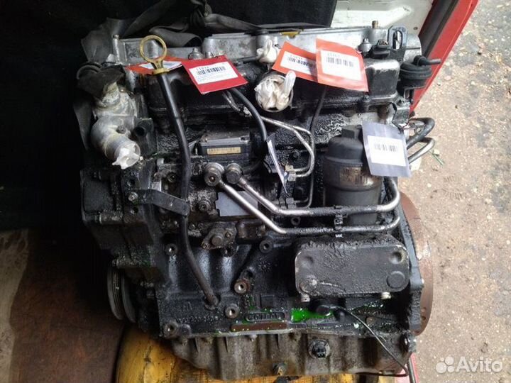 Двигатель Блок двигателя низ мотора Opel Zafira