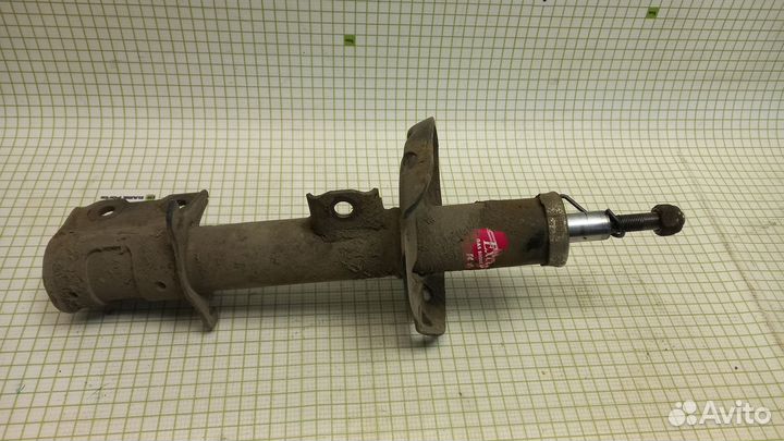 Амортизатор передний левый Opel Corsa C