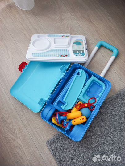 Набор доктора в чемодане