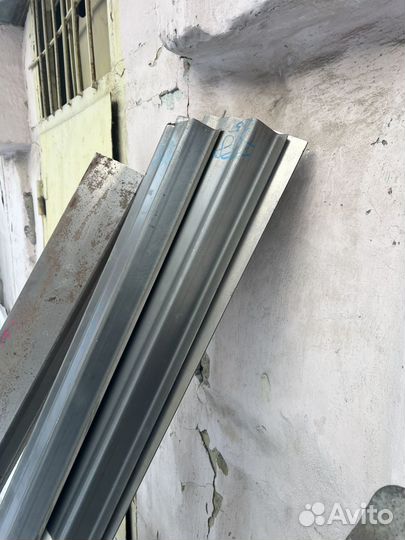 Пороги уселители на Toyota Land Cruiser 200