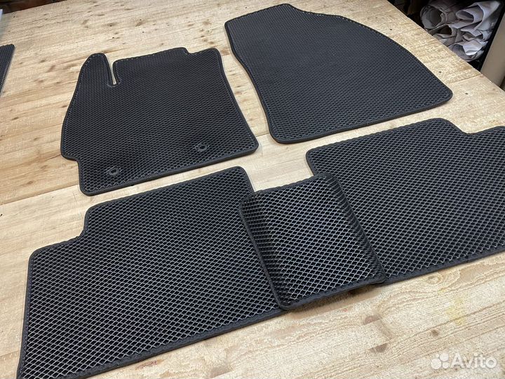 Автоковрики EVA для Toyota Corolla 2006-2012