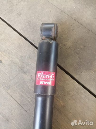 Амортизатор задний Kia Rio 3