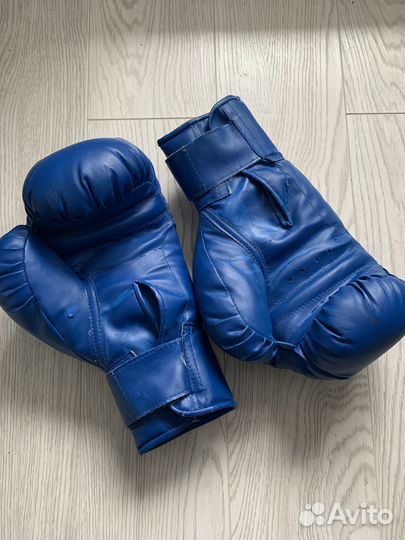 Боксерские перчатки