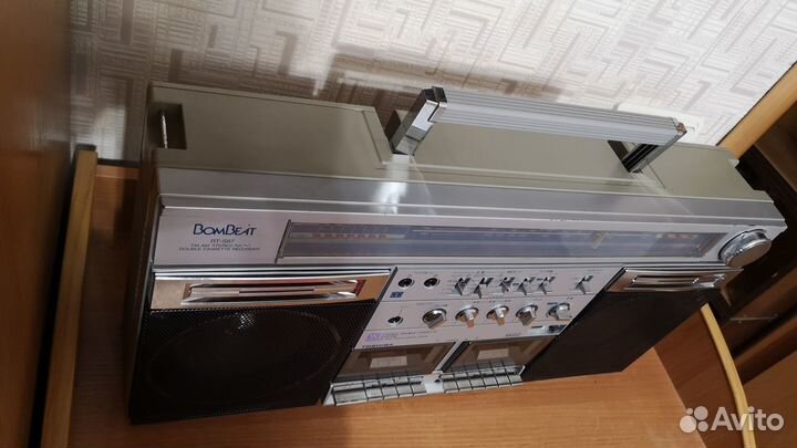 Toshiba RT-S77 кассетная магнитола