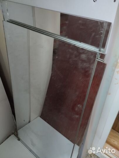 Зеркало много