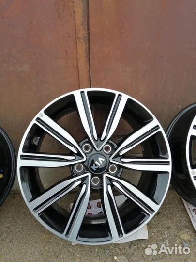 Оригинальный диск kia optima r17