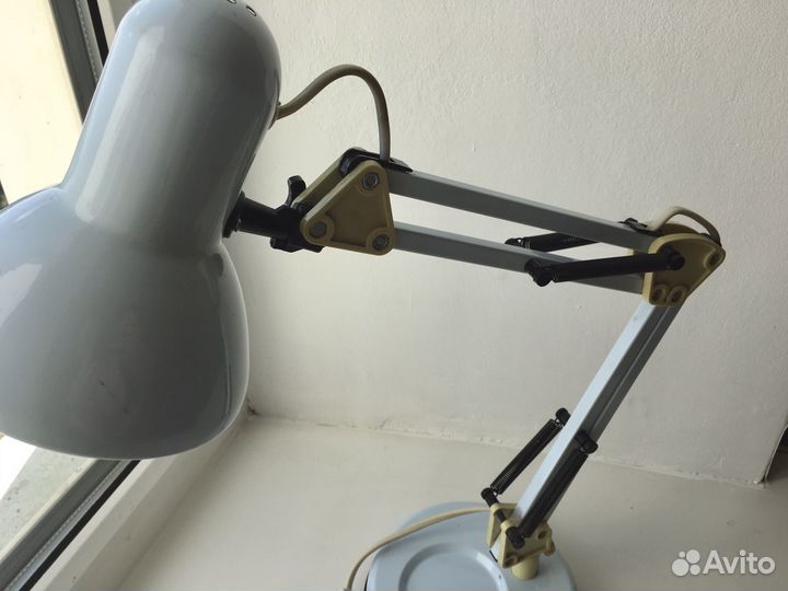 Лампа настольная