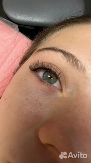 Наращивание ресниц, ламинирование бровей и ресниц