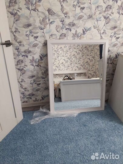 Зеркало от компании Лазурит