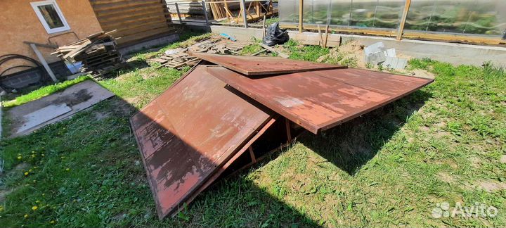 Разобранный гараж