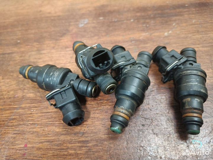 Топливная рампа (форсунка) Volkswagen Passat B5 1