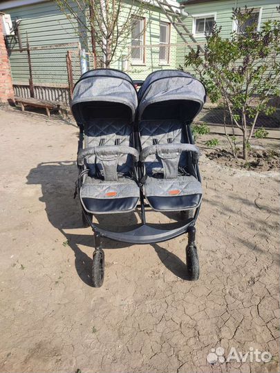 Прогулочная коляска для двойни