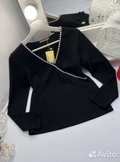 Кофточка с жемчугом