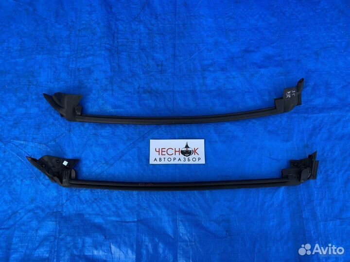 Уплотнитель заднего стекла правой / левой Audi A5