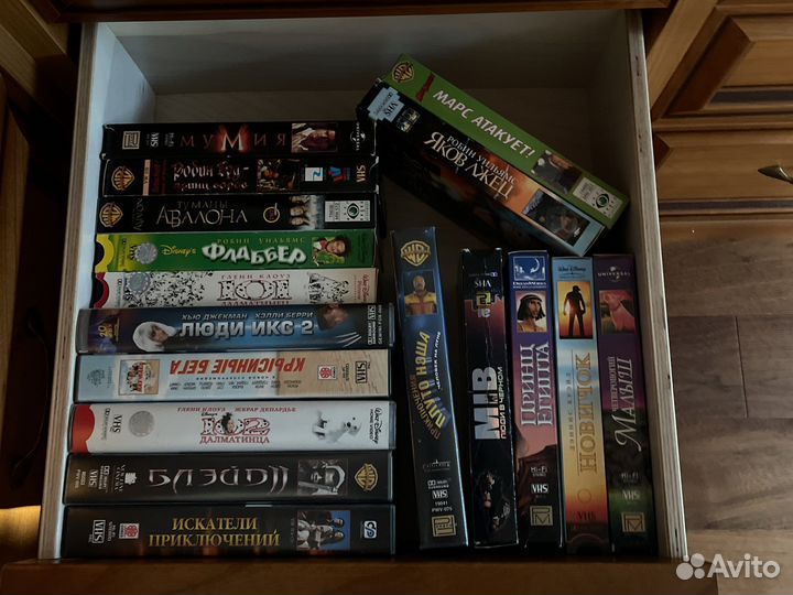 Коллекция VHS кассет