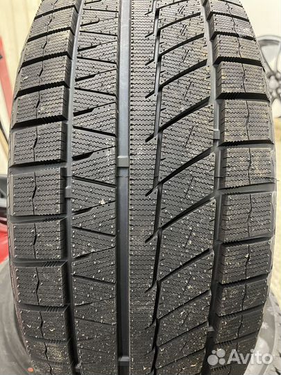 Sailun Ice Blazer Arctic EVO 245/45 R19 102V