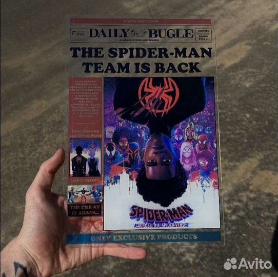 Стенд с человеком пауком