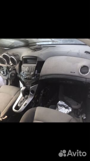 Chevrolet Cruze седан дорест в разбор на запчасти