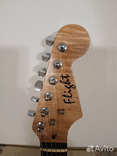 Электрогитара