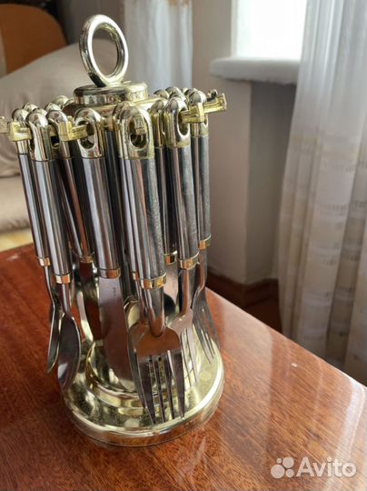 Набор столовых приборов