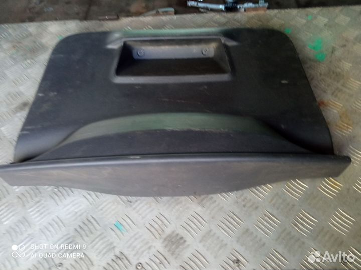 Обшивка двери багажника Renault Duster
