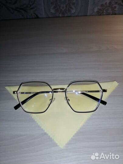 Очки оптика - 2.5
