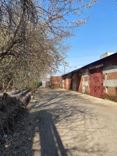 Гараж, > 30 м²