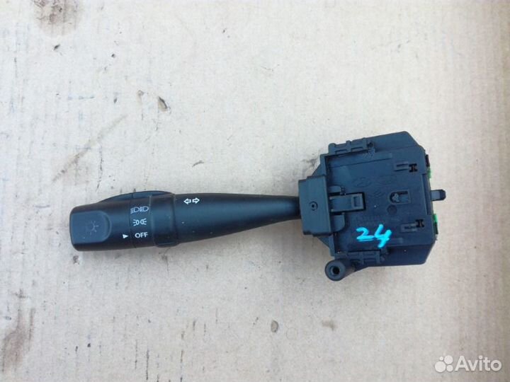 Переключатель подрулевой Hyundai Elantra HD 1.6