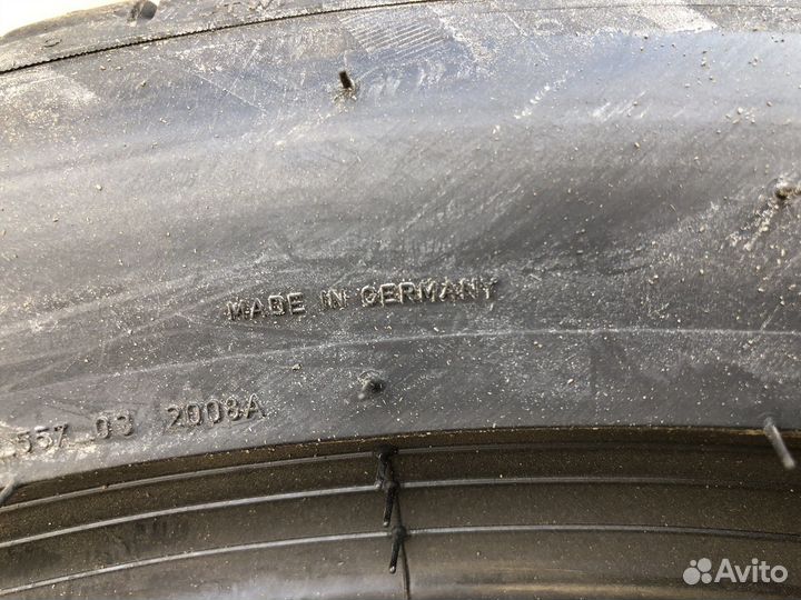 Pirelli P Zero PZ4 275/40 R22 и 315/35 R22 111Y