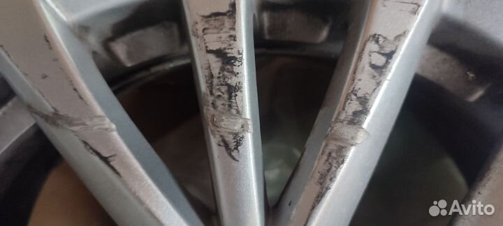 Продам 1 литой диск 