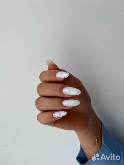 Маникюр педикюр
