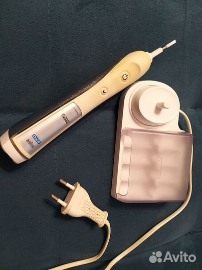 Зубная щетка oral b