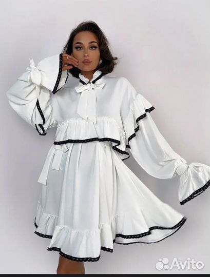 Платье с воланоми рюши 2023