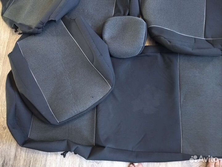 Продам чехлы на Renault Sandero Stepway