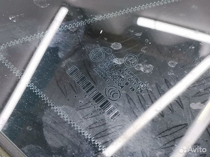 Стекло кузовное боковое правое Mercedes-Benz W164