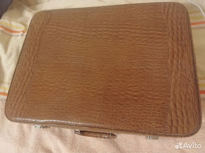 Чемоданы времен СССР