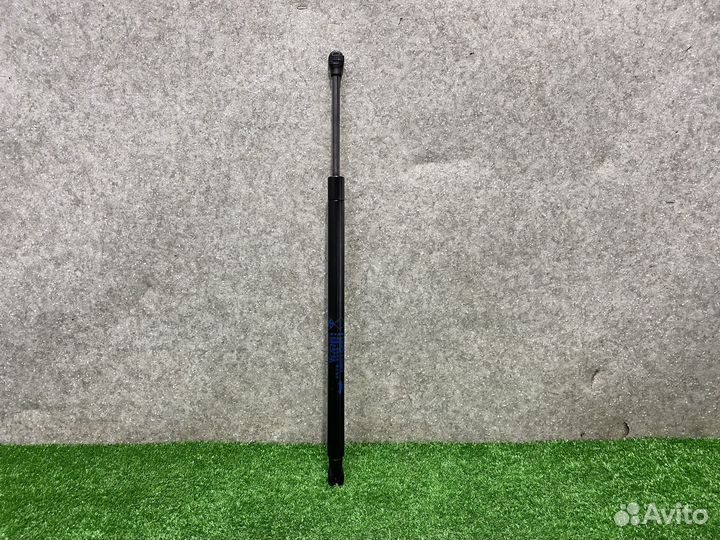 Амортизатор пола багажника BMW X6 G06