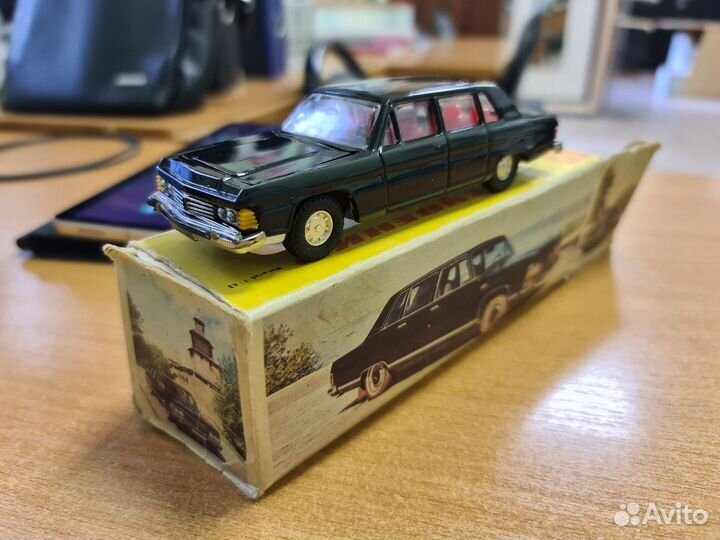 Модель СССР 1:43. Чайка Газ 14