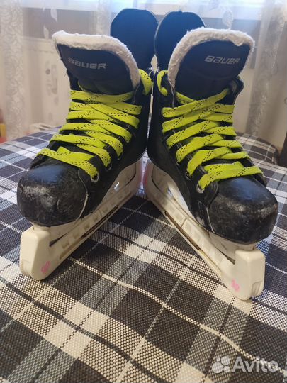 Коньки хоккейные детские bauer (размер 29,5)